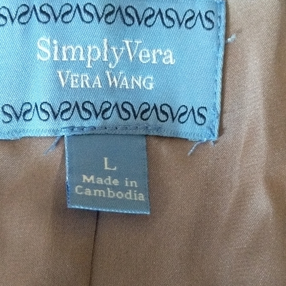 Silver-Gray Vera Wang cape - Picture 3 of 6